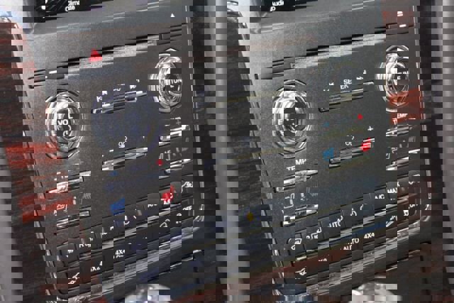 Used 2017 Lincoln Navigator L Reserve image 18