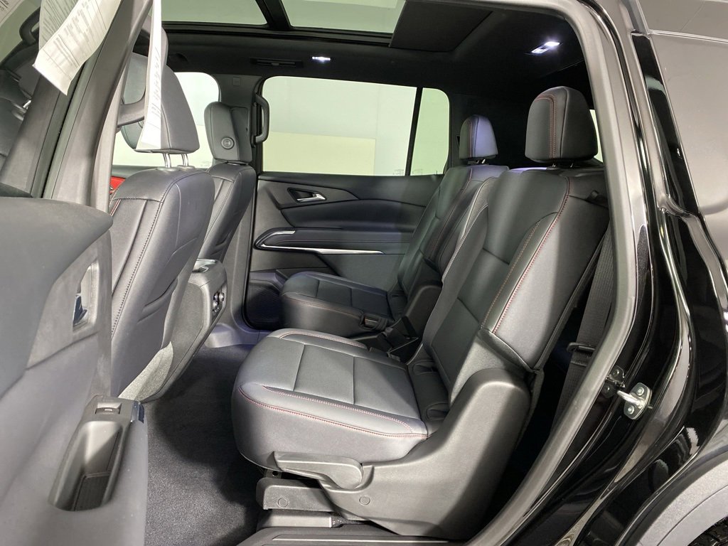 Used 2025 Chevrolet Traverse Z71 w/ Driver Confidence Package image 20