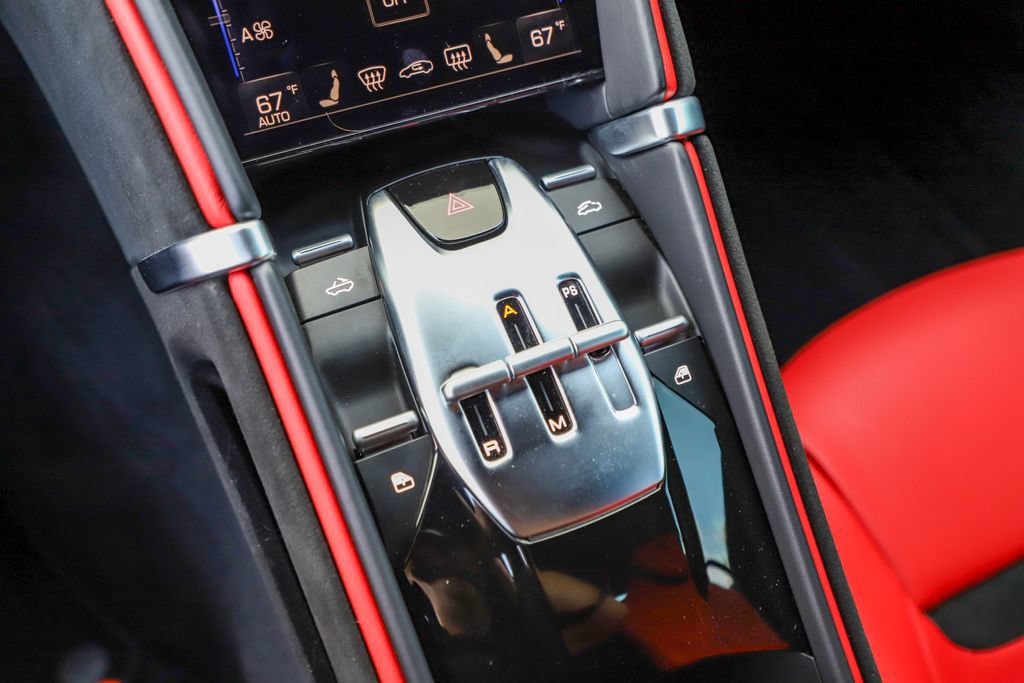 Certified 2025 Ferrari Roma Spider RWD image 32