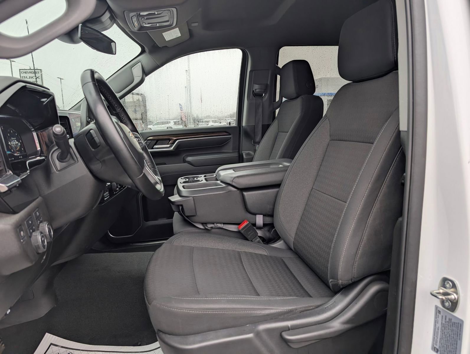 Used 2024 Chevrolet Silverado 2500 LT image 9