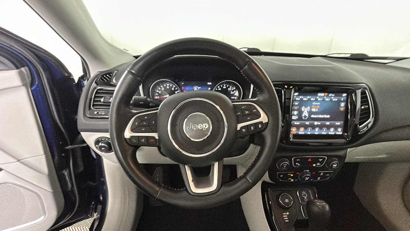 Used 2021 Jeep Compass Limited w/ Sun and Sound Group AWD/4WD image 18