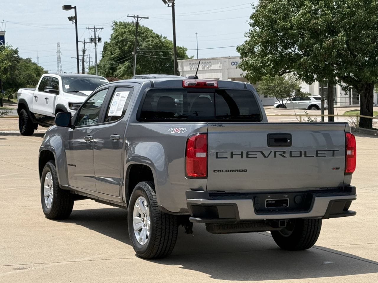 Used 2022 Chevrolet Colorado LT w/ LT Convenience Package AWD/4WD image 5