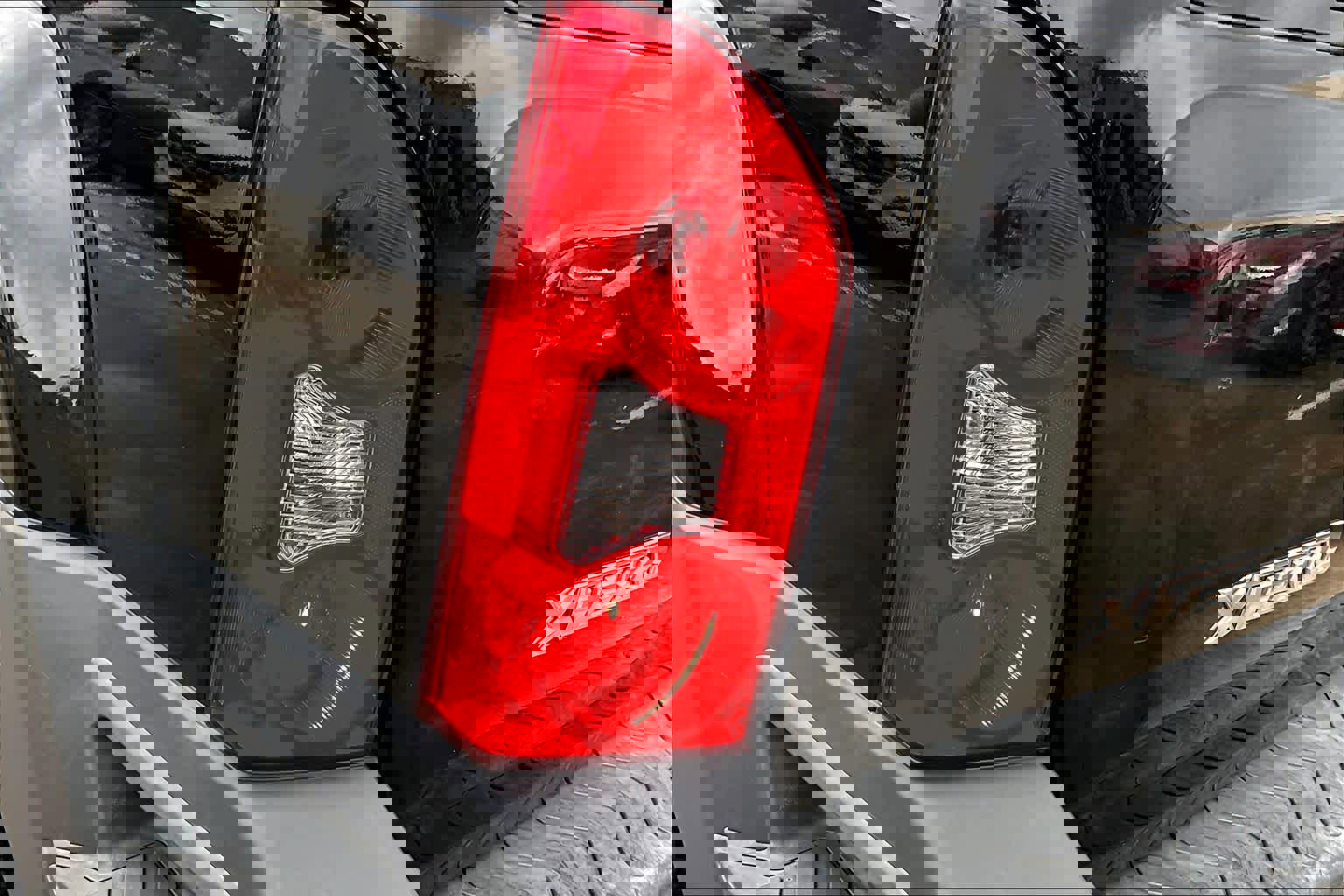 Used 2014 Nissan Xterra X image 25