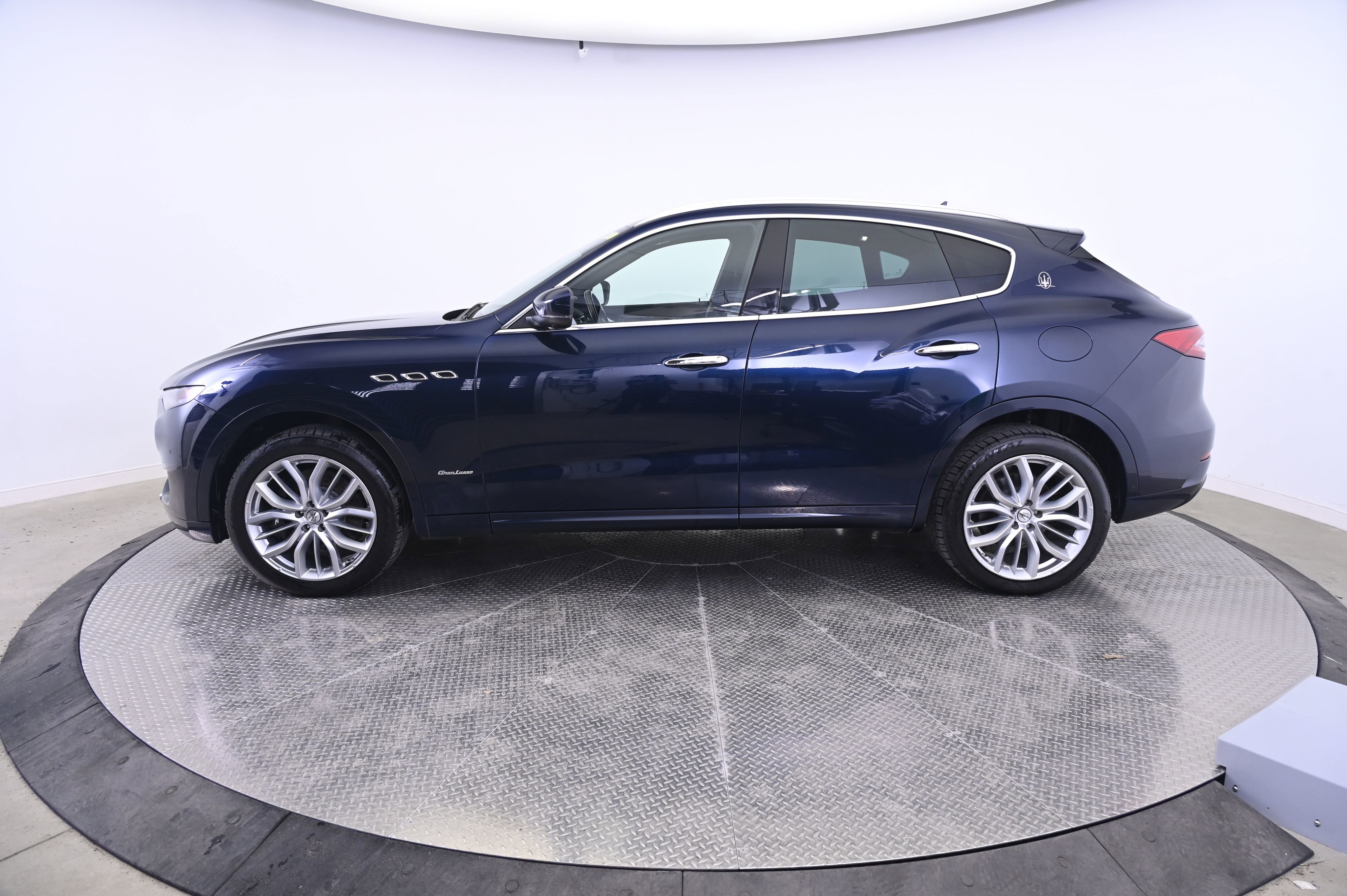Used 2020 Maserati Levante S GranLusso AWD/4WD image 2