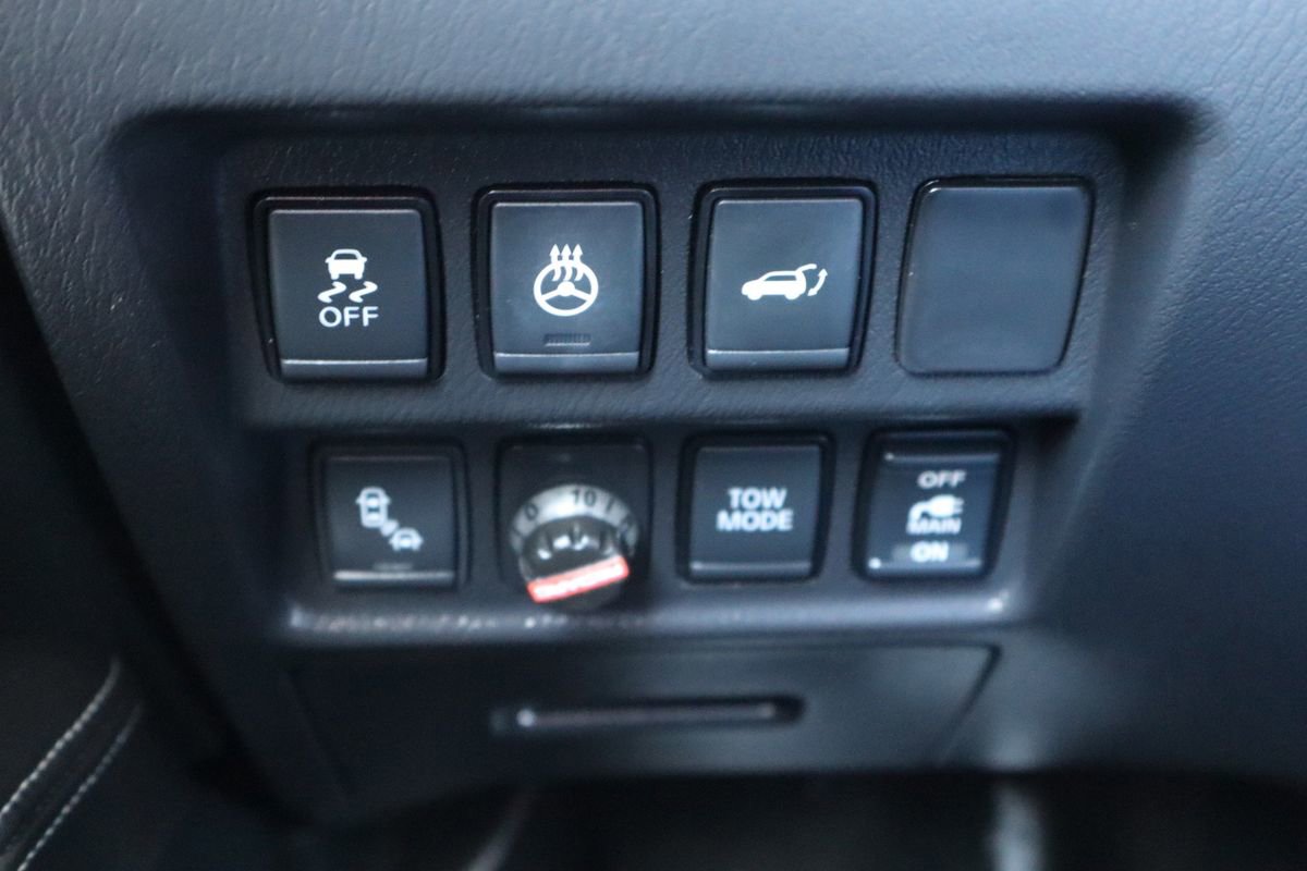 Used 2019 Nissan Pathfinder SL AWD/4WD image 30