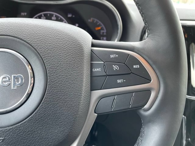 Used 2019 Jeep Grand Cherokee Limited AWD/4WD image 18