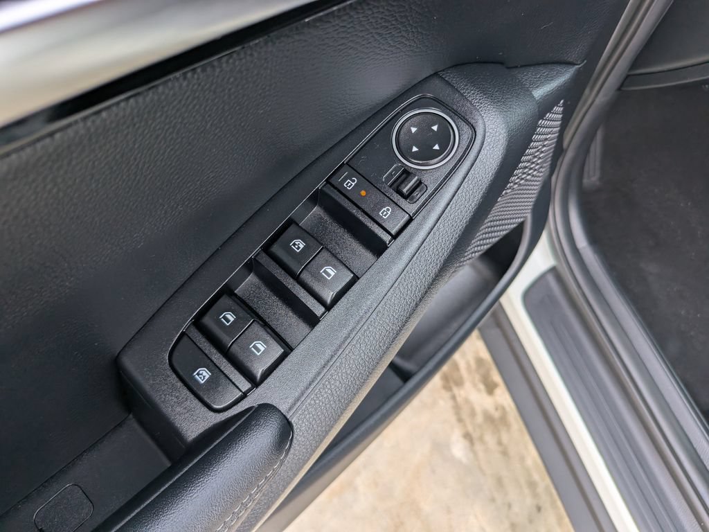 Certified 2025 Kia Seltos EX w/ EX Sunroof Package AWD/4WD image 20