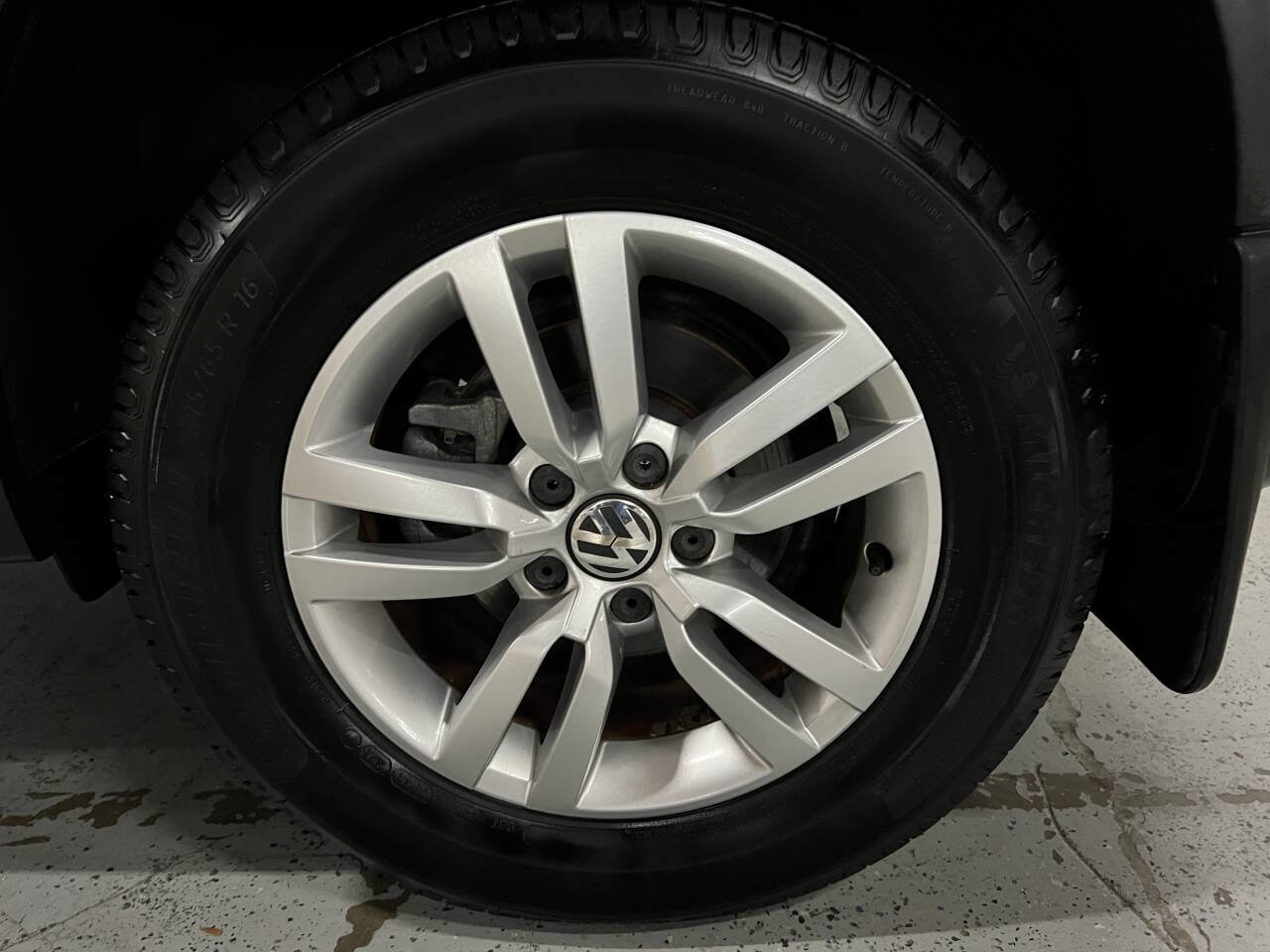Used 2014 Volkswagen Tiguan S FWD image 17