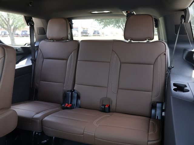 New 2026 Chevrolet Tahoe High Country AWD/4WD image 18