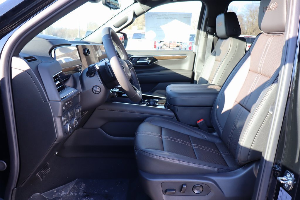 New 2026 Chevrolet Suburban High Country image 6
