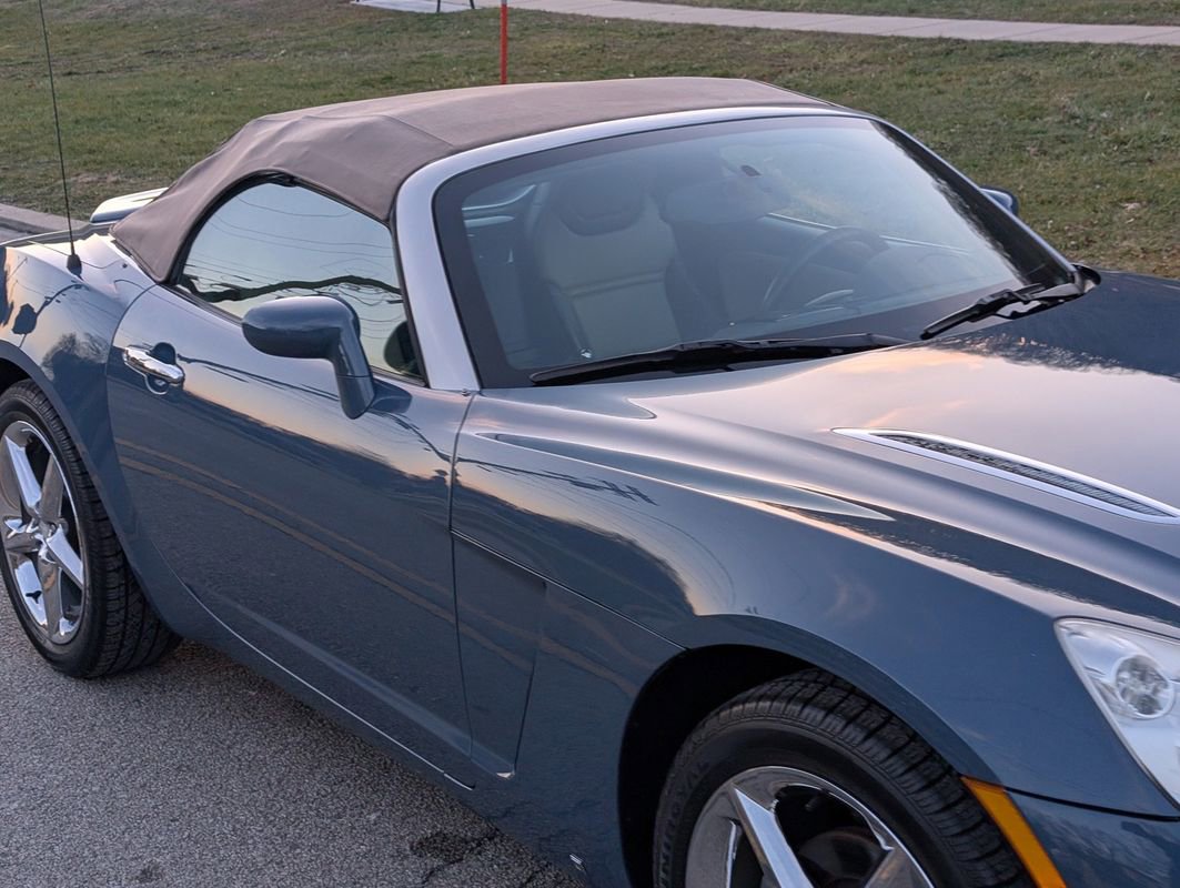 Used 2007 Saturn Sky w/ Premium Trim Pkg image 16