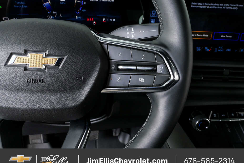 New 2025 Chevrolet Silverado EV LT image 11