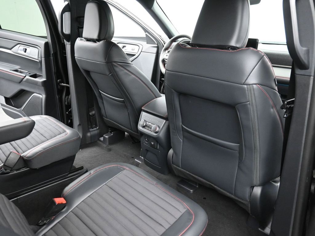 New 2026 Ford Explorer ST-Line w/ ST-Line Street Pack image 12