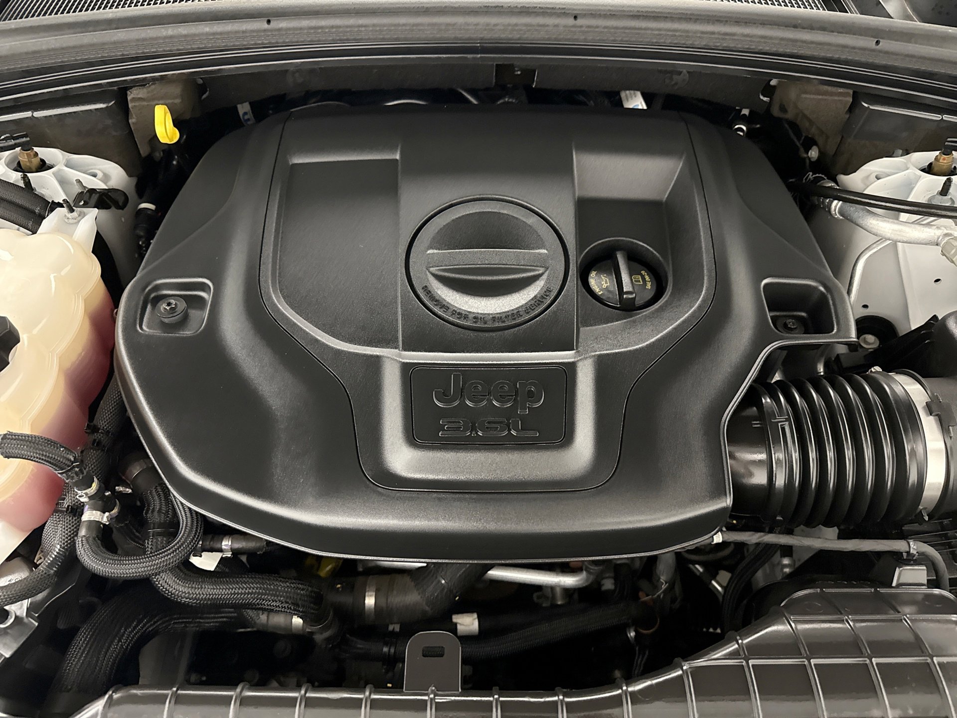 Used 2022 Jeep Grand Cherokee Overland image 28