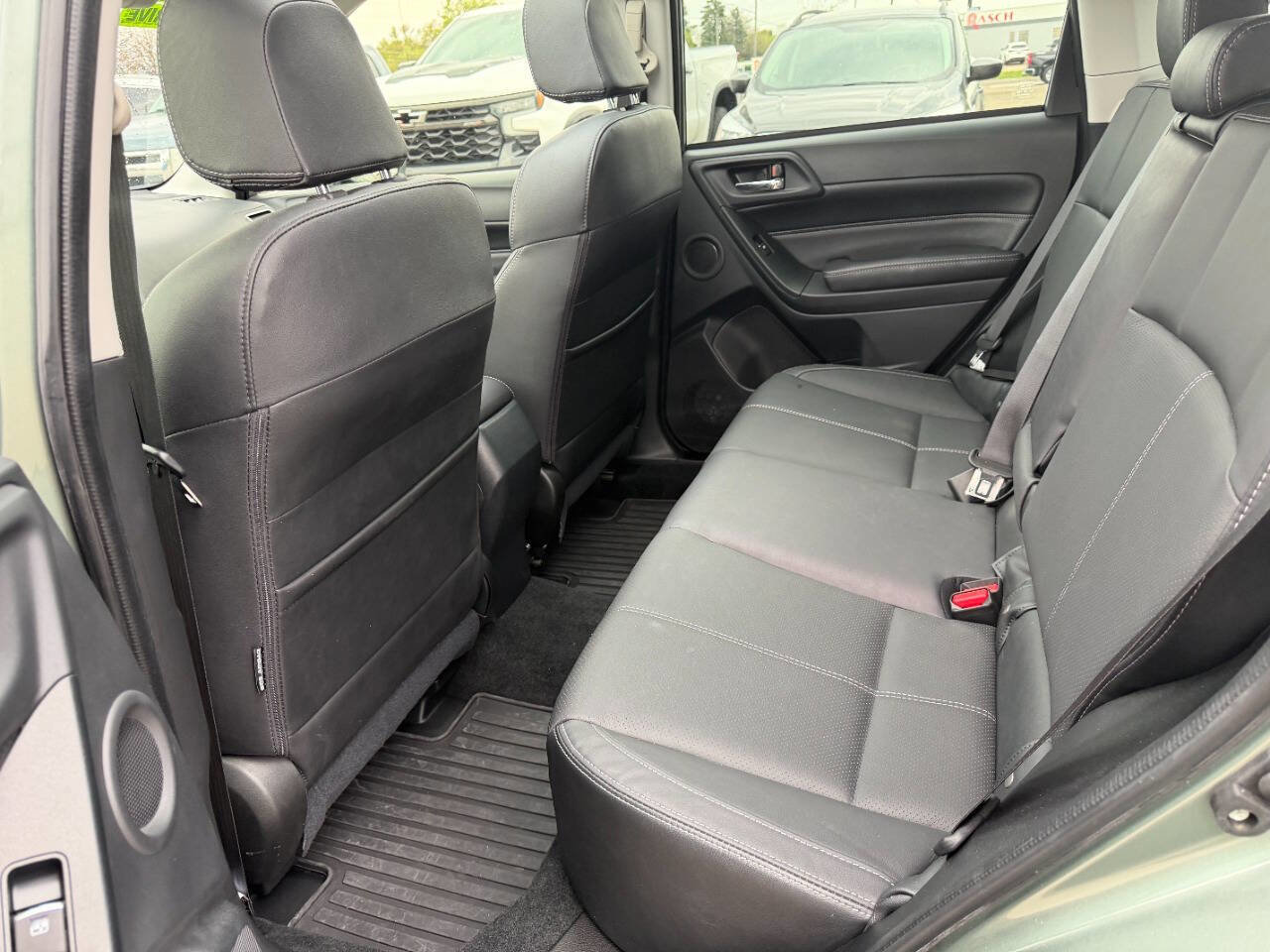 Used 2018 Subaru Forester 2.5i Touring AWD/4WD image 11