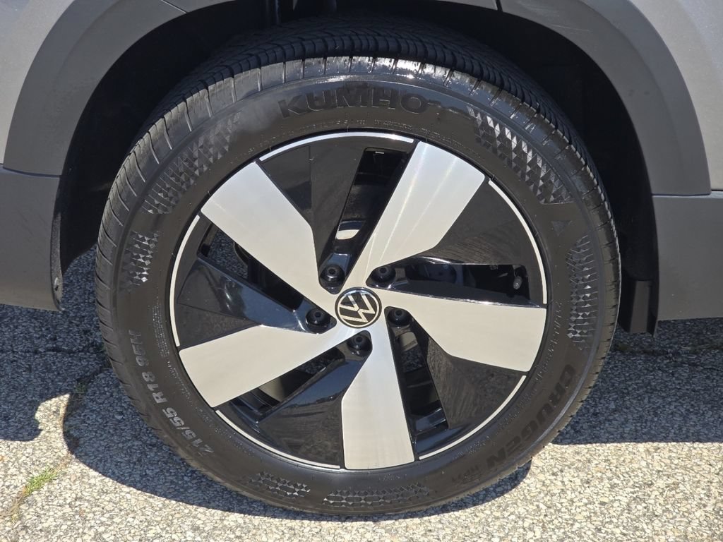 Used 2025 Volkswagen Taos S AWD/4WD image 11