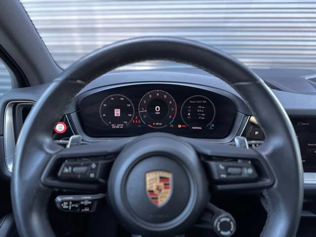 Certified 2024 Porsche Cayenne AWD/4WD image 21