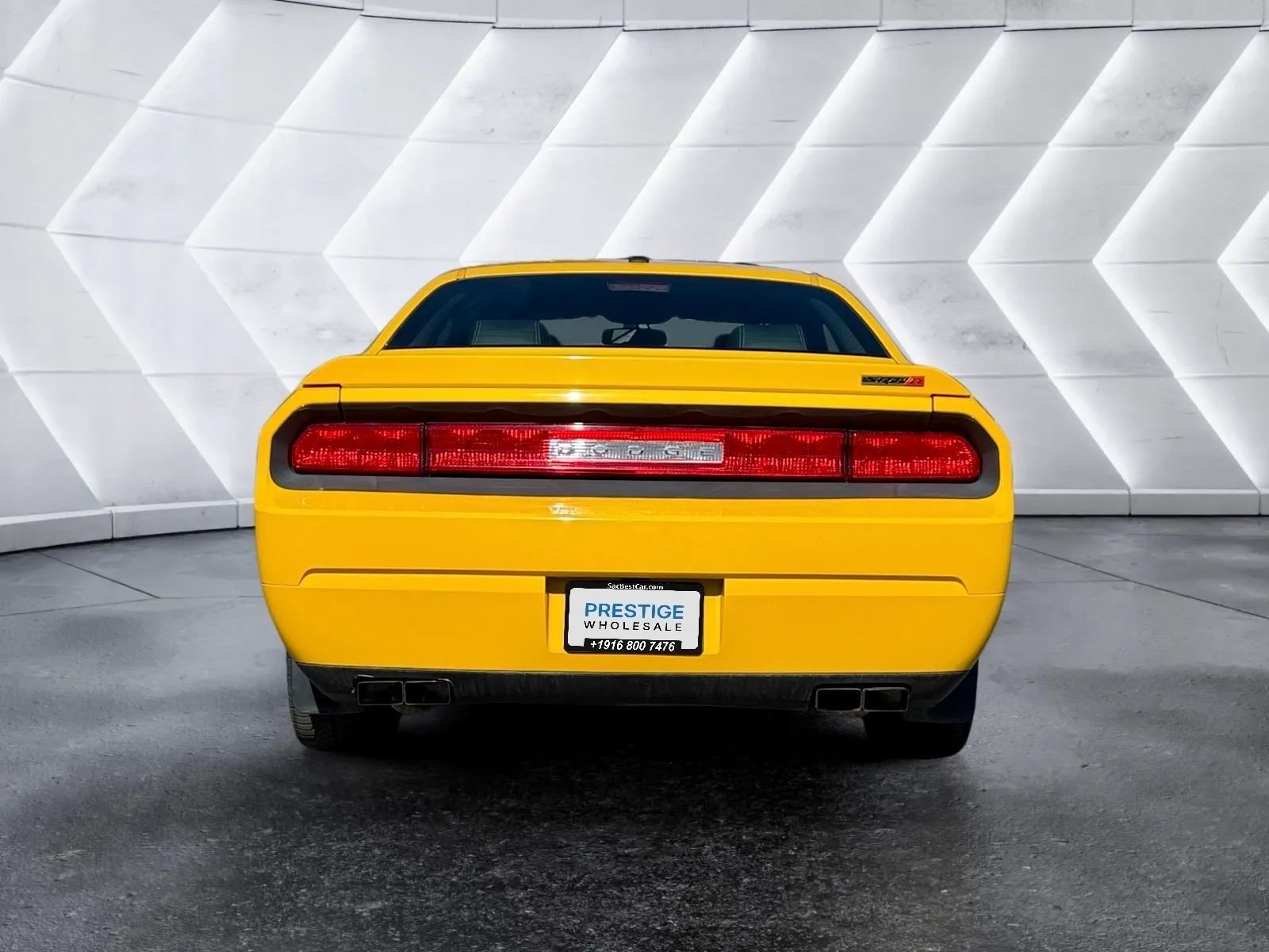 Used 2010 Dodge Challenger SRT8 w/ Special Edition Group image 7