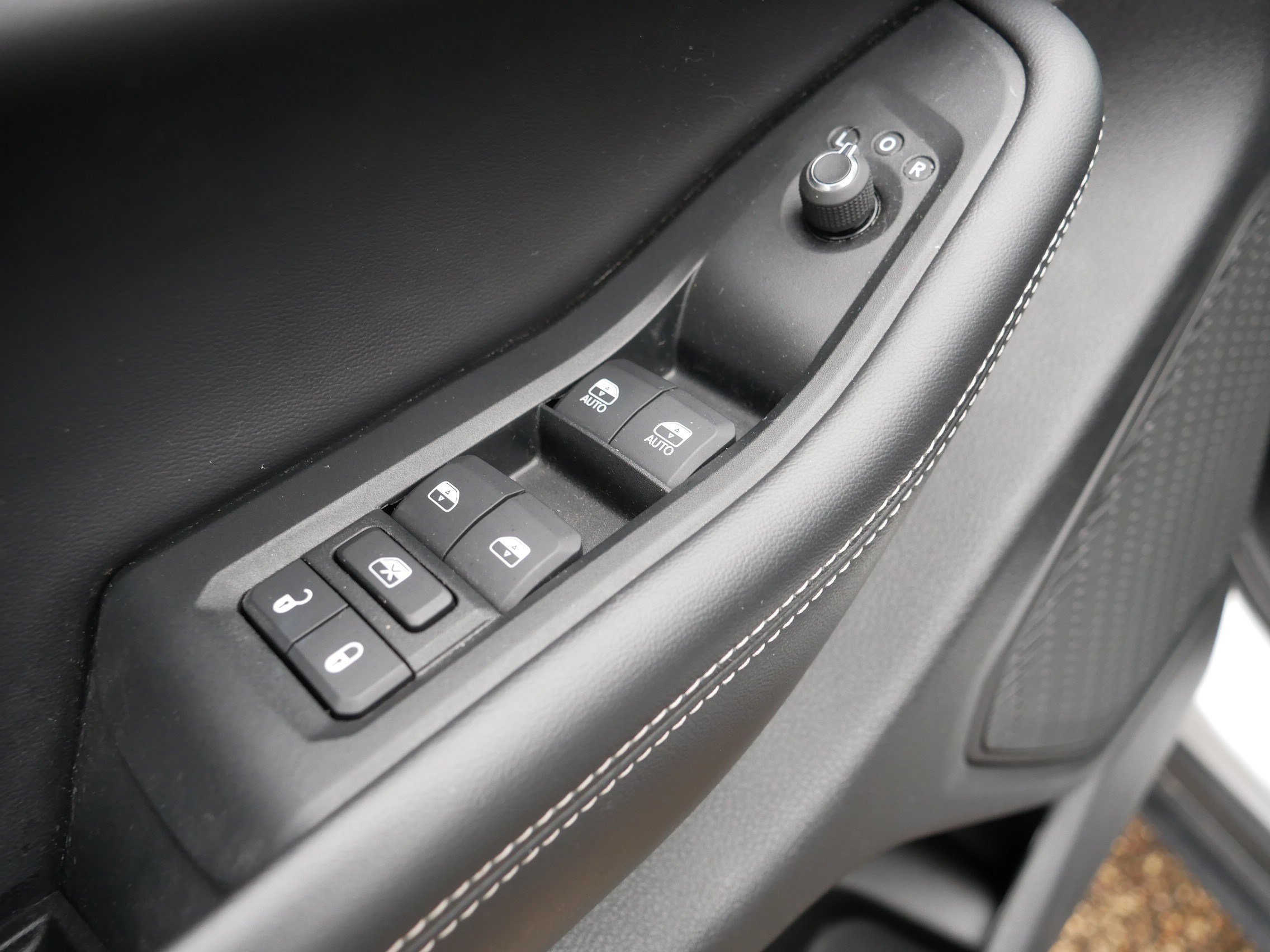 Used 2024 Jeep Grand Cherokee Altitude image 19