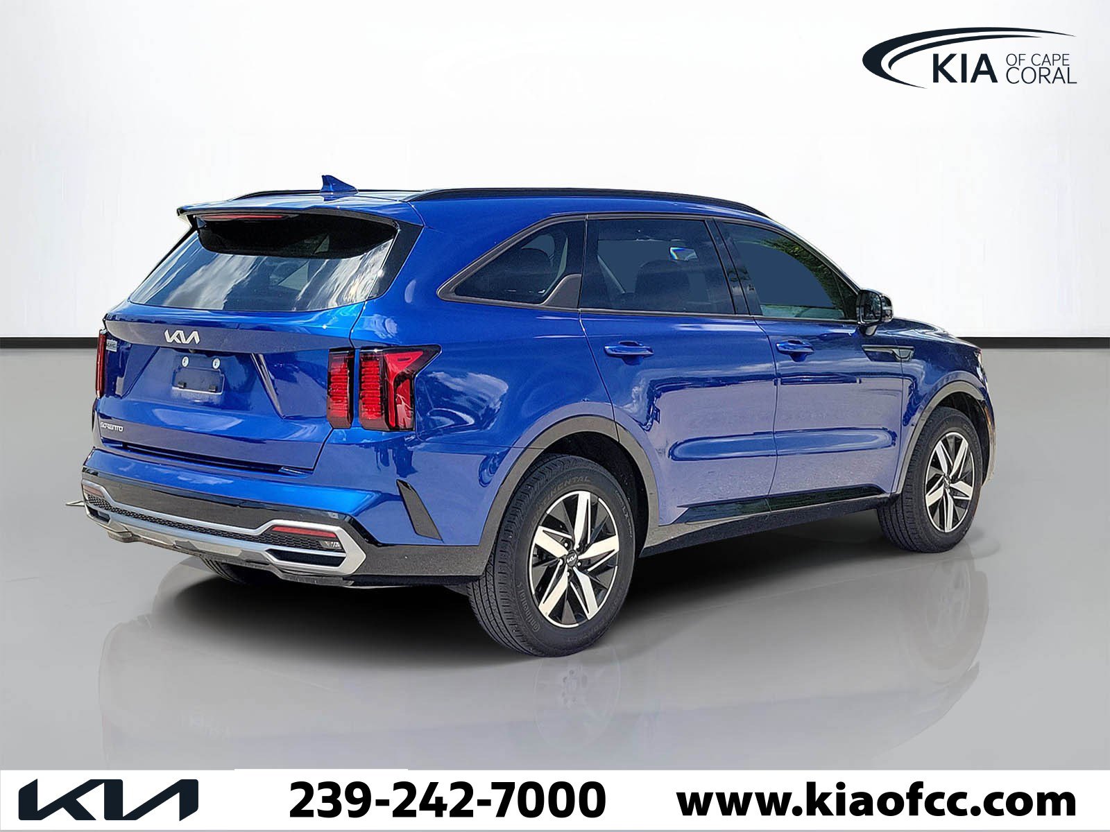 Certified 2023 Kia Sorento S w/ Panoramic Sunroof Package FWD image 3