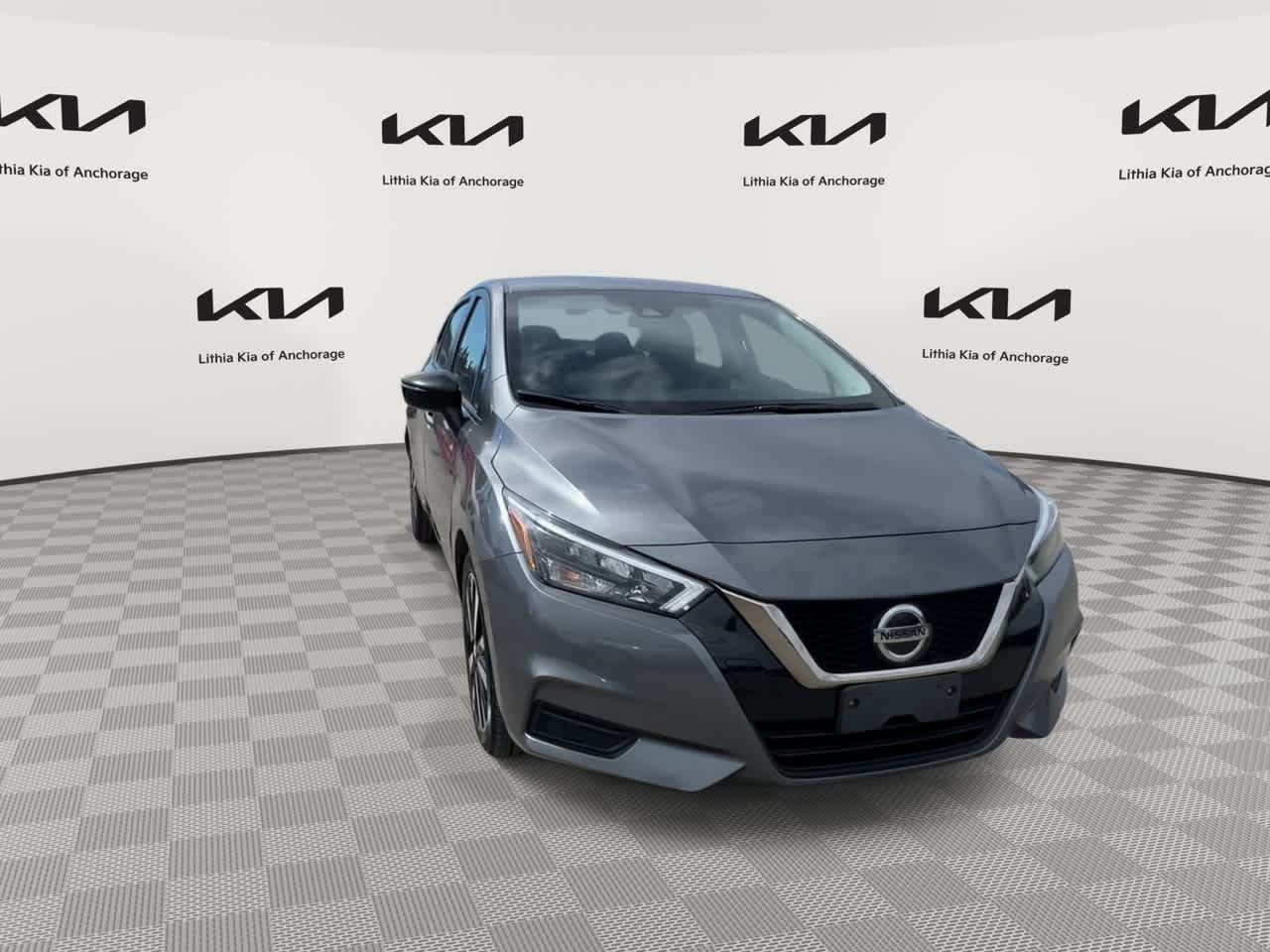 Used 2022 Nissan Versa SR w/ Convenience Package FWD image 3