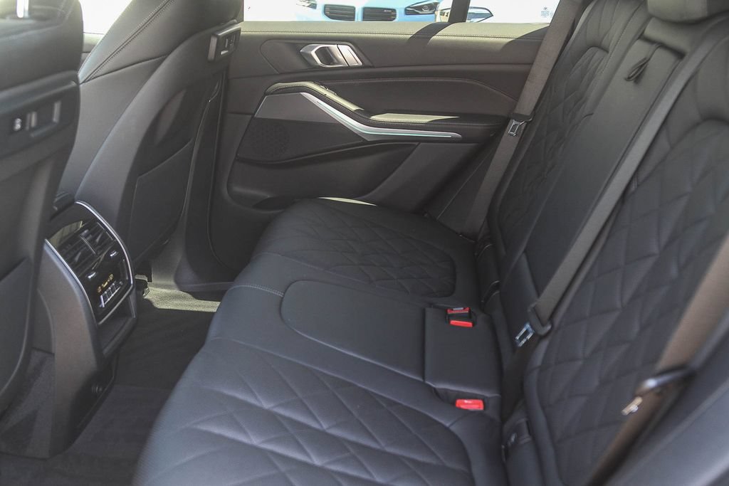 Used 2023 BMW X5 sDrive40i w/ M Sport Package RWD image 15