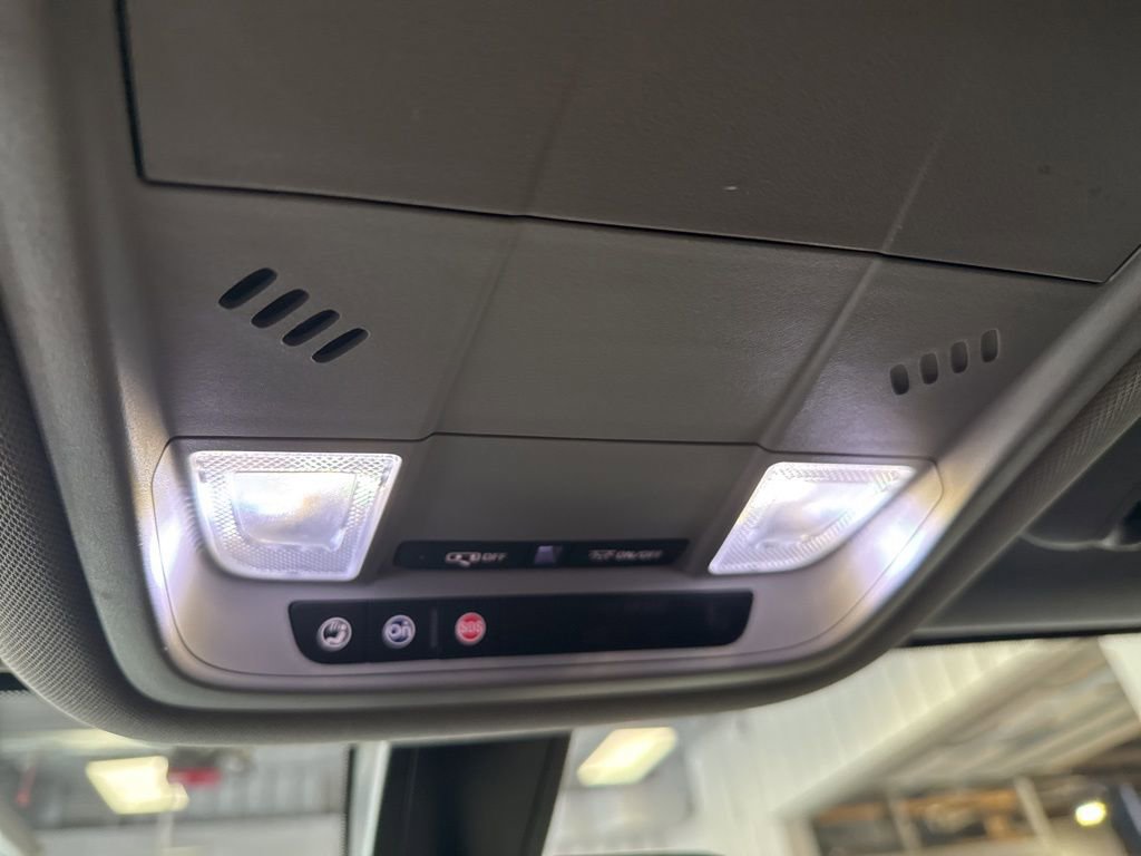 Used 2019 GMC Acadia SLE w/ Driver Alert Package I image 21