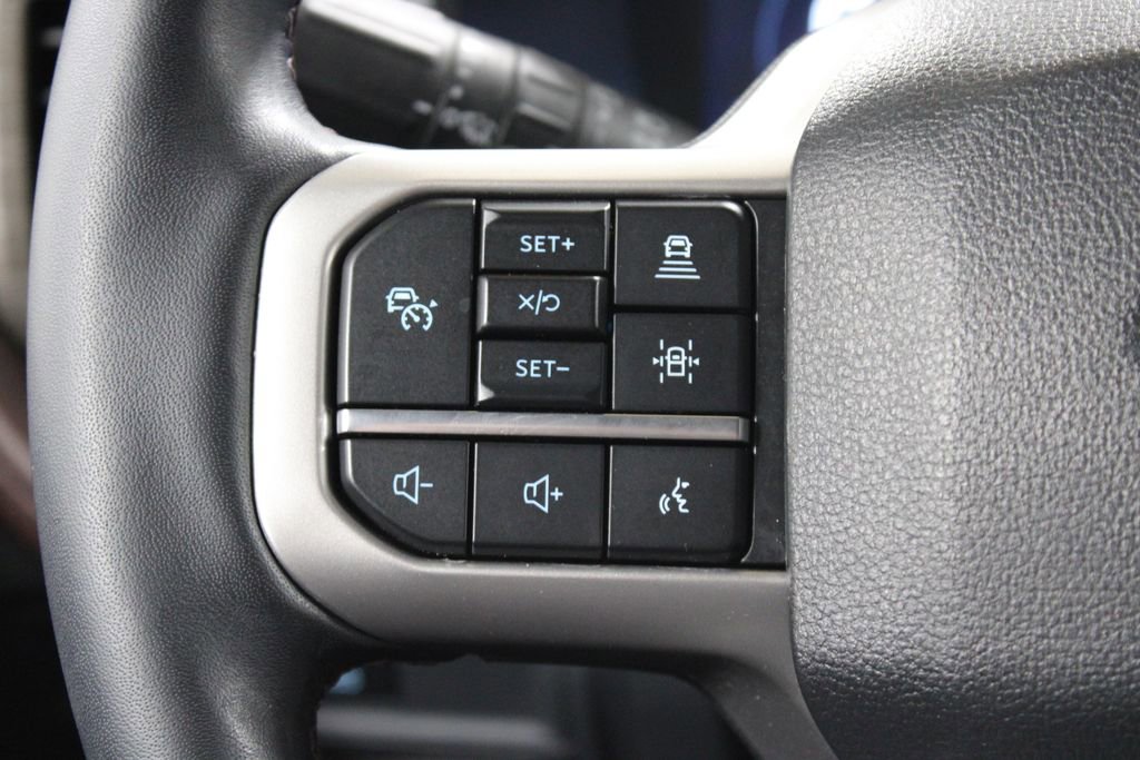 Used 2024 Ford Expedition Limited image 36