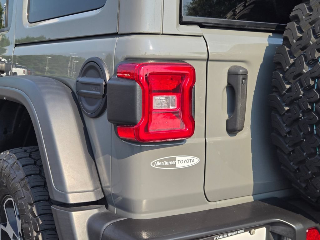 Used 2023 Jeep Wrangler Unlimited Rubicon w/ LED Lighting Group AWD/4WD image 10