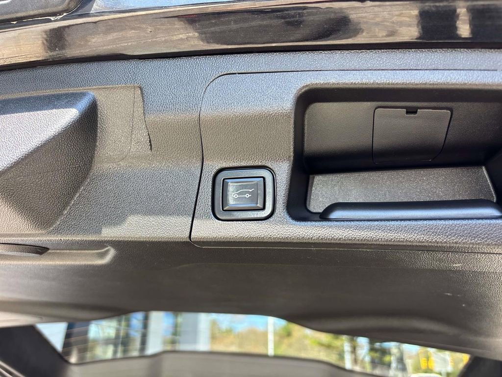 Used 2022 GMC Acadia Denali w/ Denali Ultimate Package AWD/4WD image 14