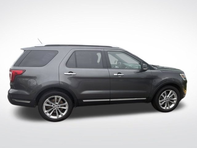 Used 2018 Ford Explorer Limited w/ Equipment Group 301A FWD image 16