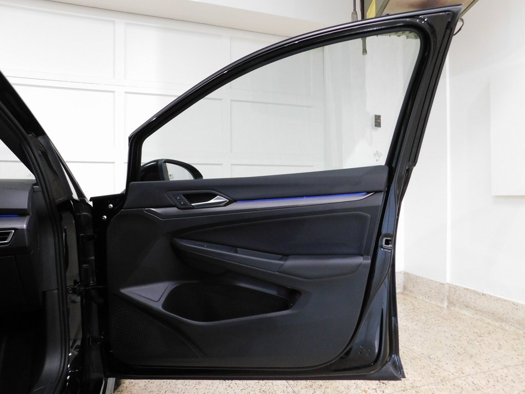 Used 2025 Volkswagen Golf image 98