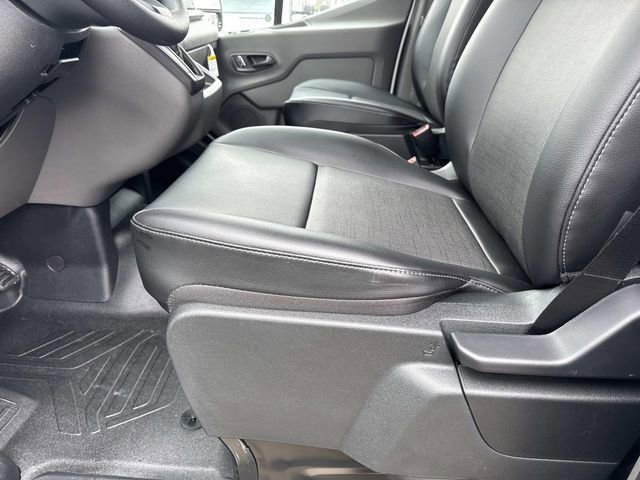 New 2026 Ford Transit 250 148 Medium Roof RWD image 21