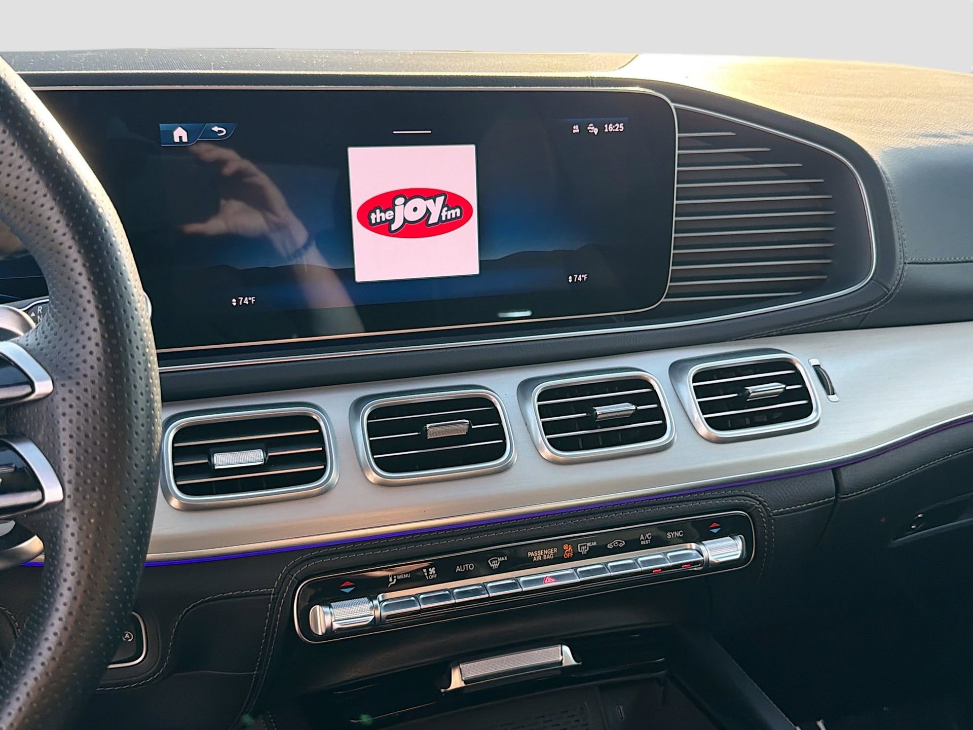 Used 2025 Mercedes-Benz GLE 53 AMG 4MATIC image 28