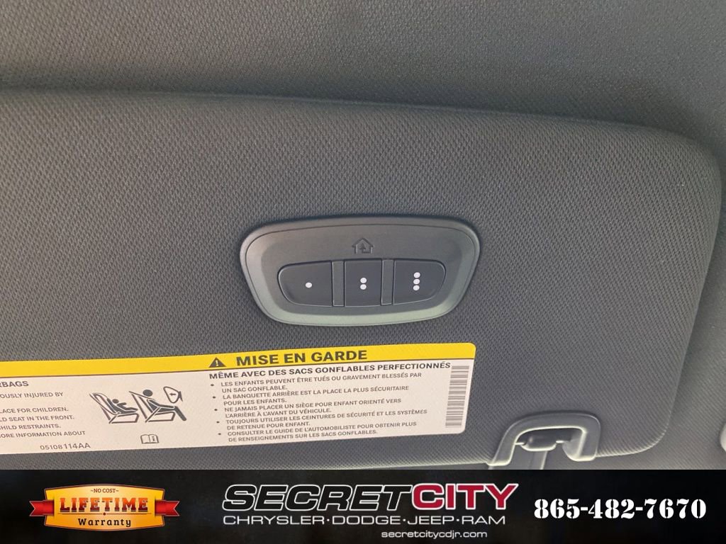New 2026 Chrysler Pacifica Select w/ S Appearance Package image 21