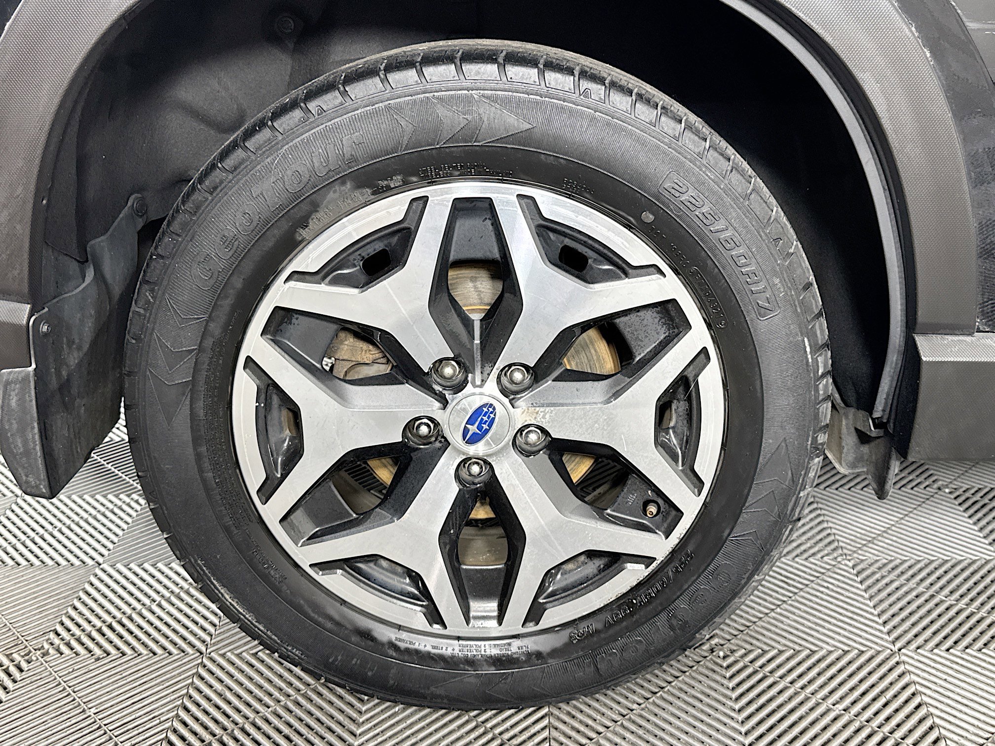 Used 2020 Subaru Forester Premium AWD/4WD image 32
