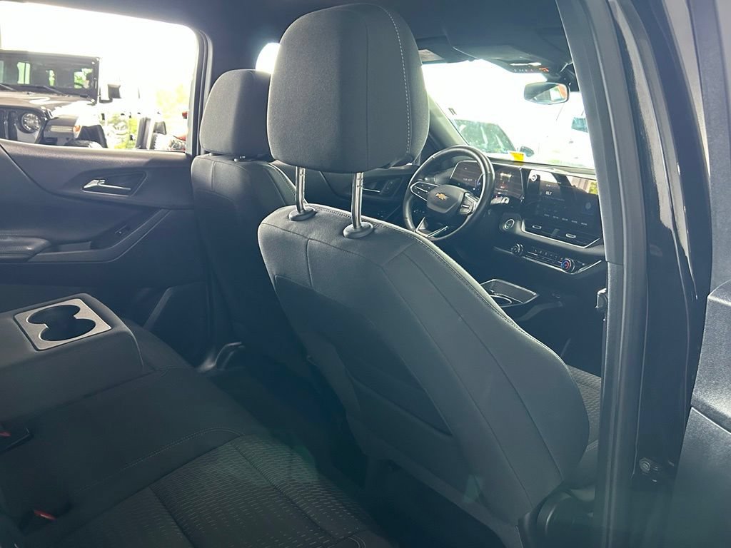 Used 2025 Chevrolet Equinox LT FWD image 38