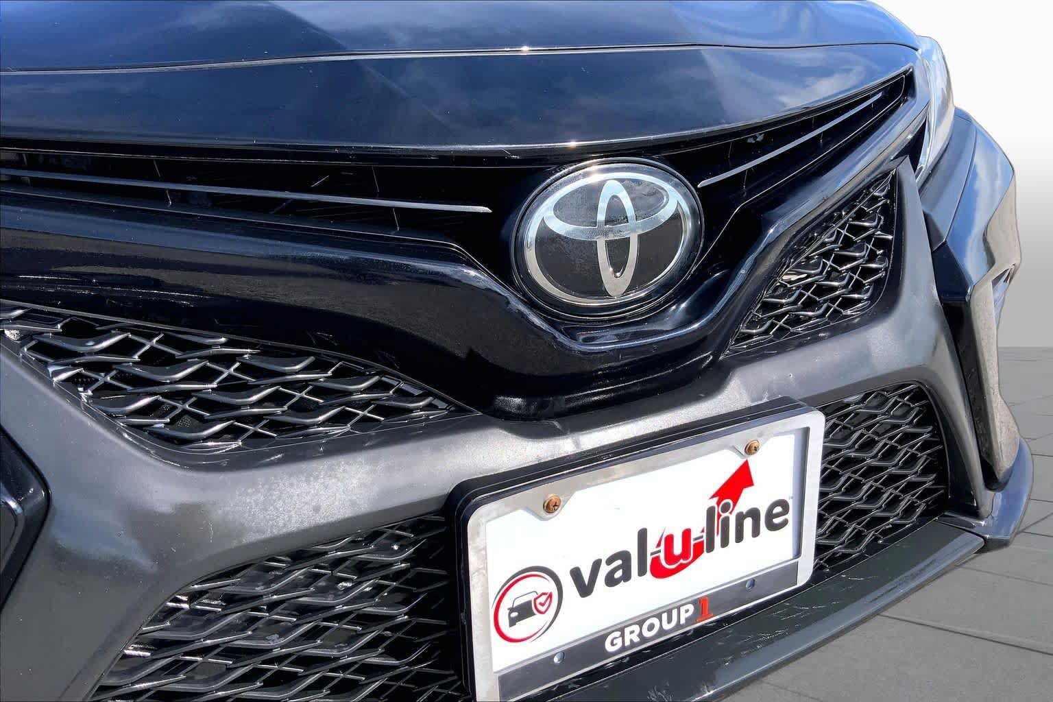 Used 2019 Toyota Camry SE w/ Convenience Package FWD image 29