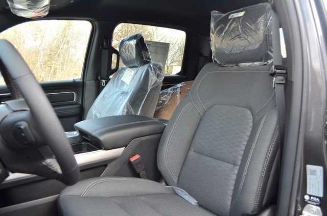 New 2026 RAM 1500 4x4 Crew Cab image 15