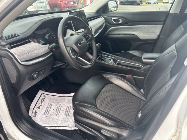 Used 2022 Jeep Compass Latitude FWD image 11