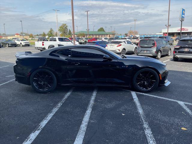 Used 2023 Chevrolet Camaro LT w/ Technology Package RWD image 4