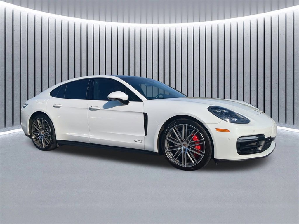 Used 2019 Porsche Panamera GTS image 3