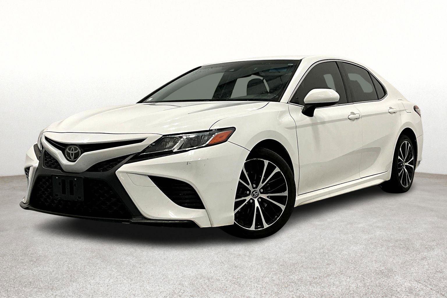 Used 2018 Toyota Camry SE
