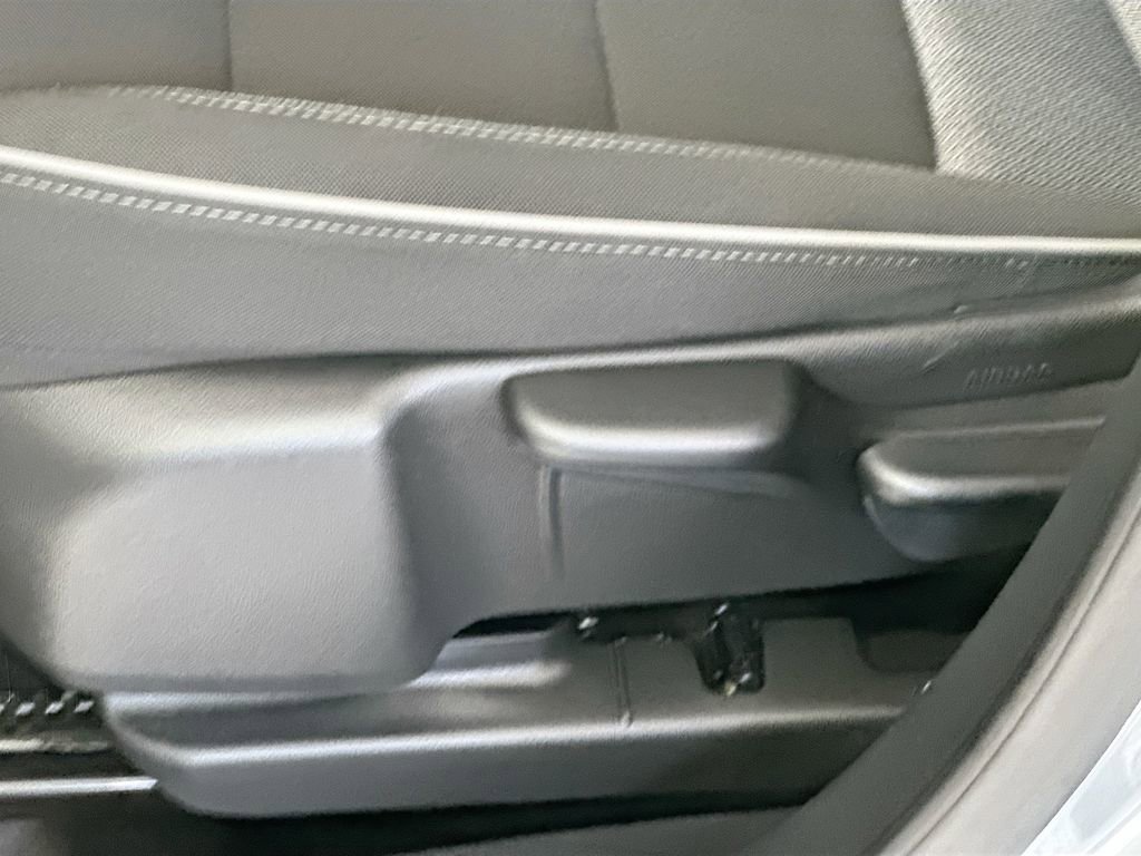 Used 2025 Chevrolet TrailBlazer LT AWD/4WD image 22