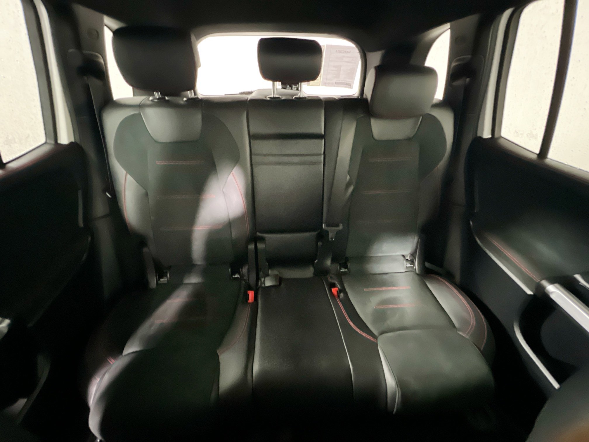Used 2021 Mercedes-Benz GLB 250 image 33
