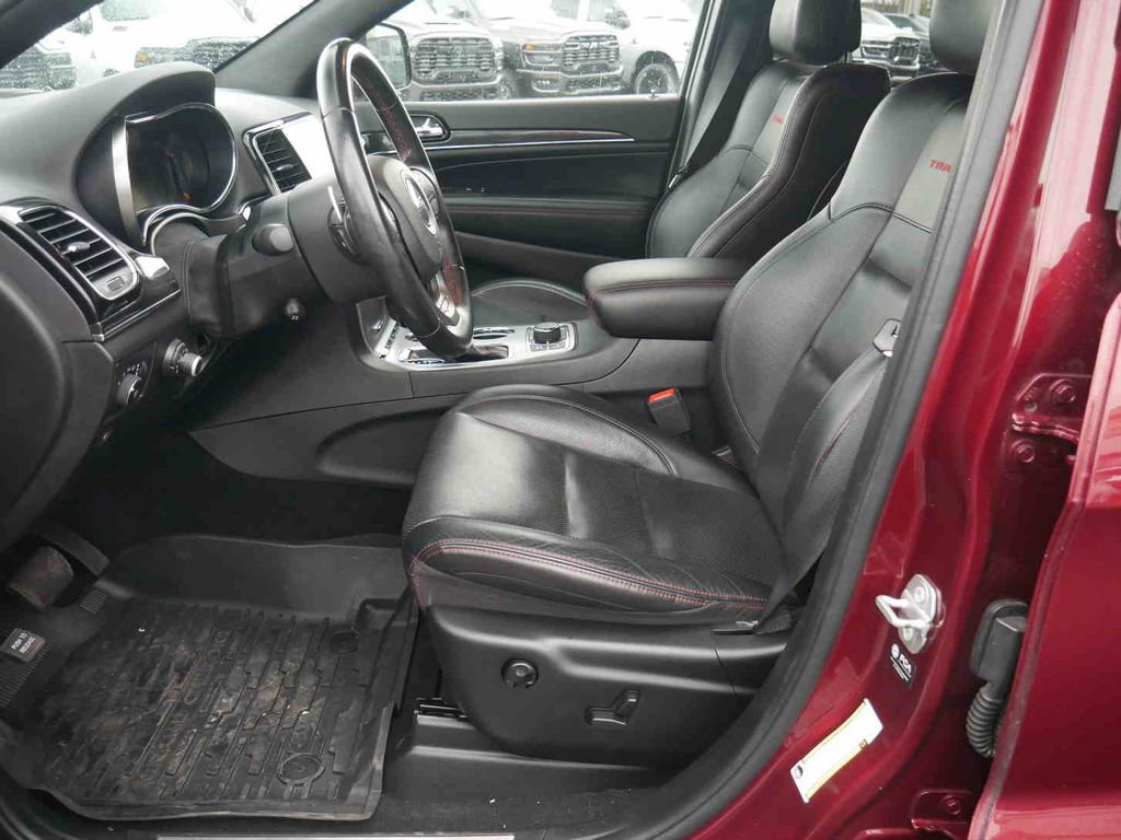 Used 2021 Jeep Grand Cherokee Trailhawk w/ Trailhawk Luxury Group AWD/4WD image 27