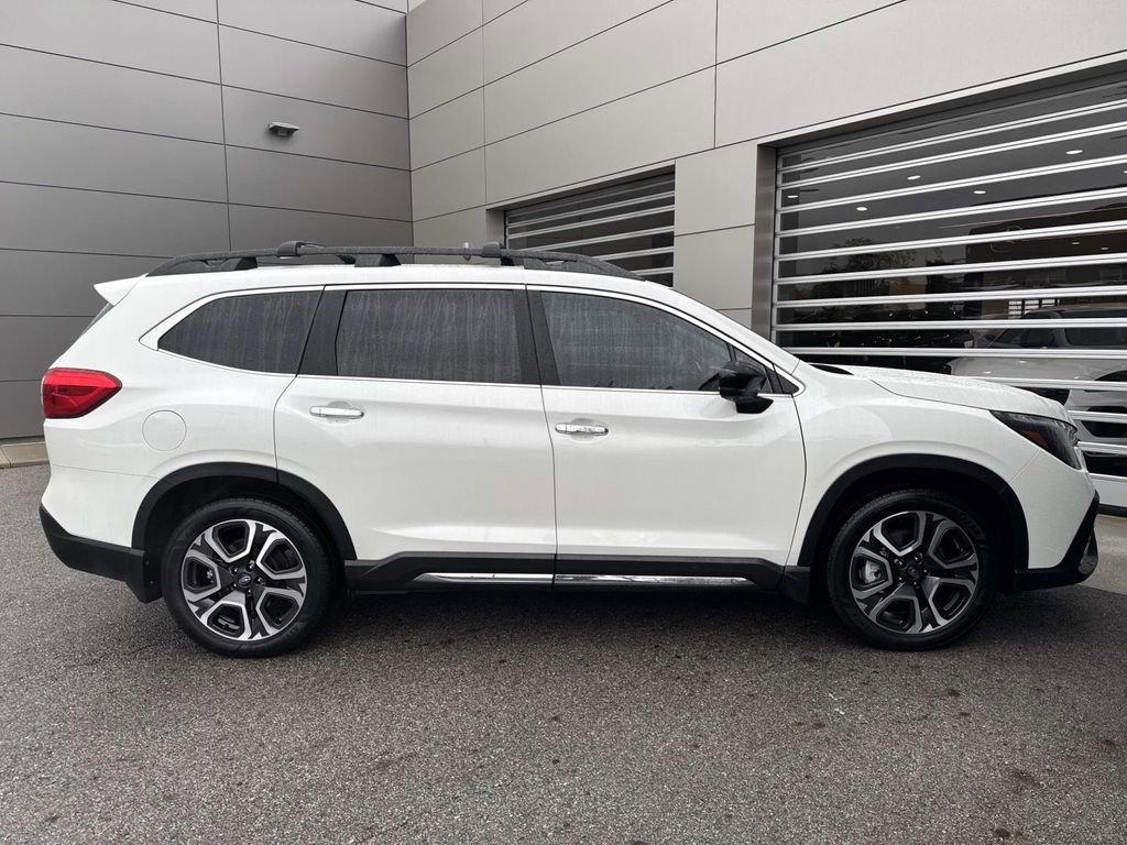 Used 2024 Subaru Ascent Touring AWD/4WD image 8