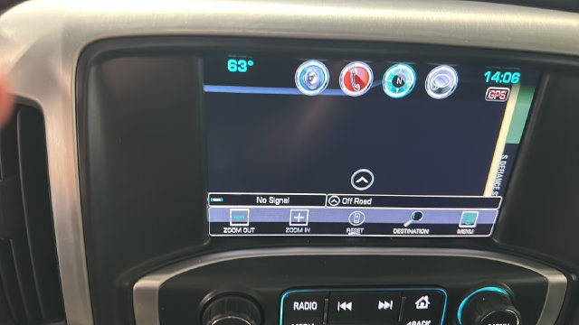Used 2018 GMC Sierra 2500 SLE w/ Snow Plow Prep Package AWD/4WD image 18
