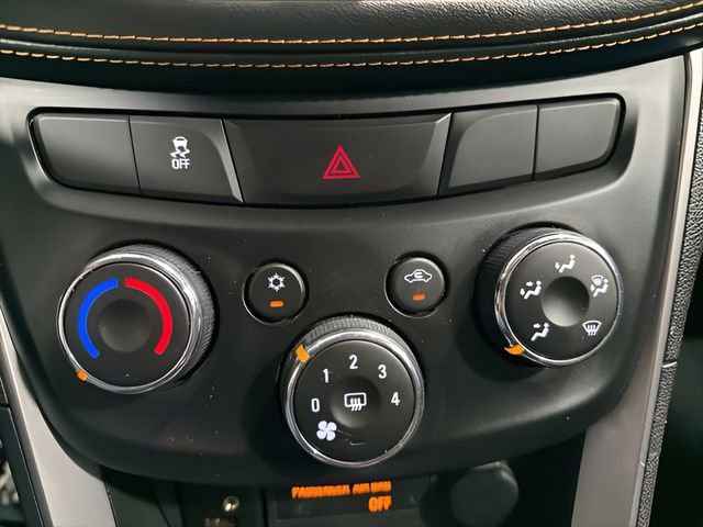Used 2017 Chevrolet Trax LT AWD/4WD image 21