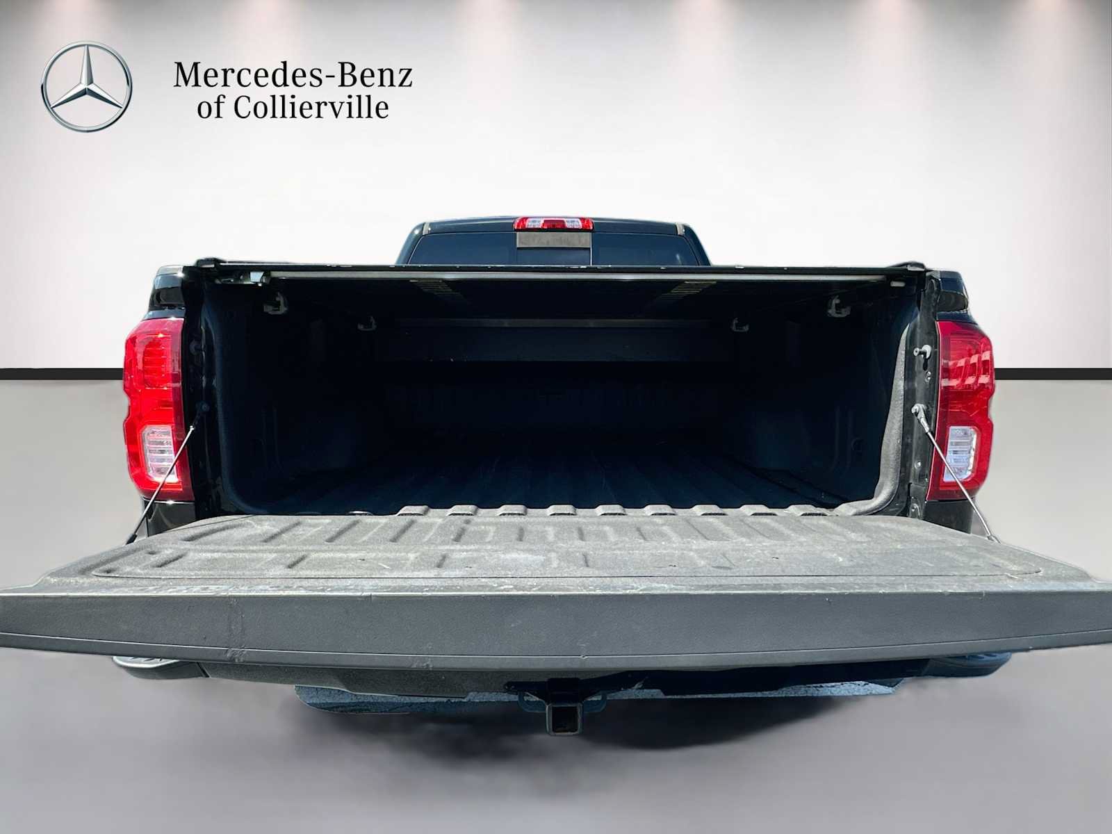 Used 2018 Chevrolet Silverado 1500 High Country AWD/4WD image 27
